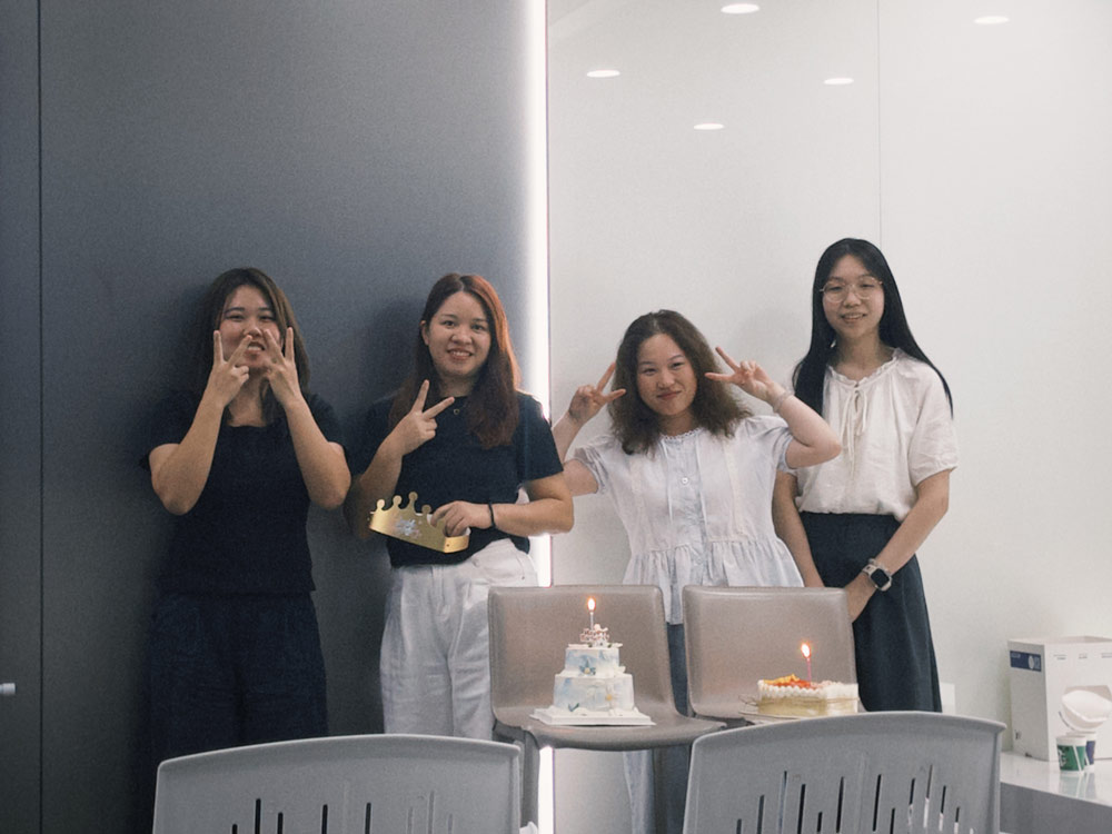 Monthly Meeting: A Balancing Focus and Fun Monthly Meeting: A Balancing Focus and Fun