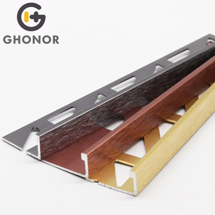 AS-001 Ghonor World-Wide Renown Brushed L Corner Gold Moulding Trim