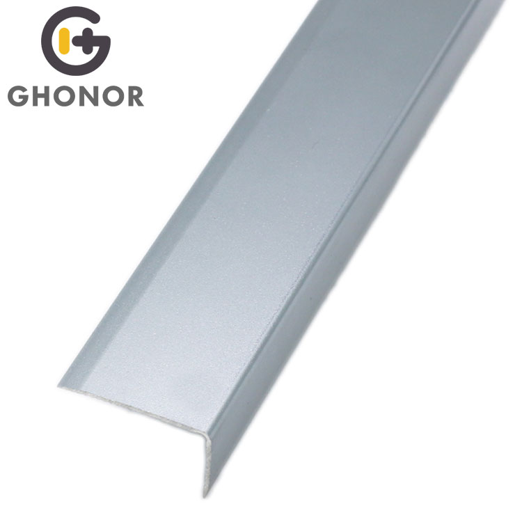 Extruded Profile Outdoor Porcelain Tile Stair Nosing